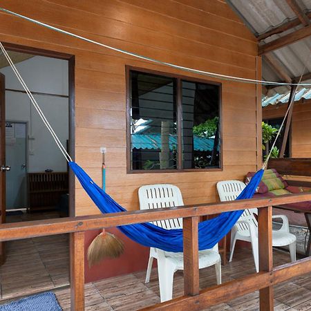 Family Song Koh Lipe Hotel ภายนอก รูปภาพ