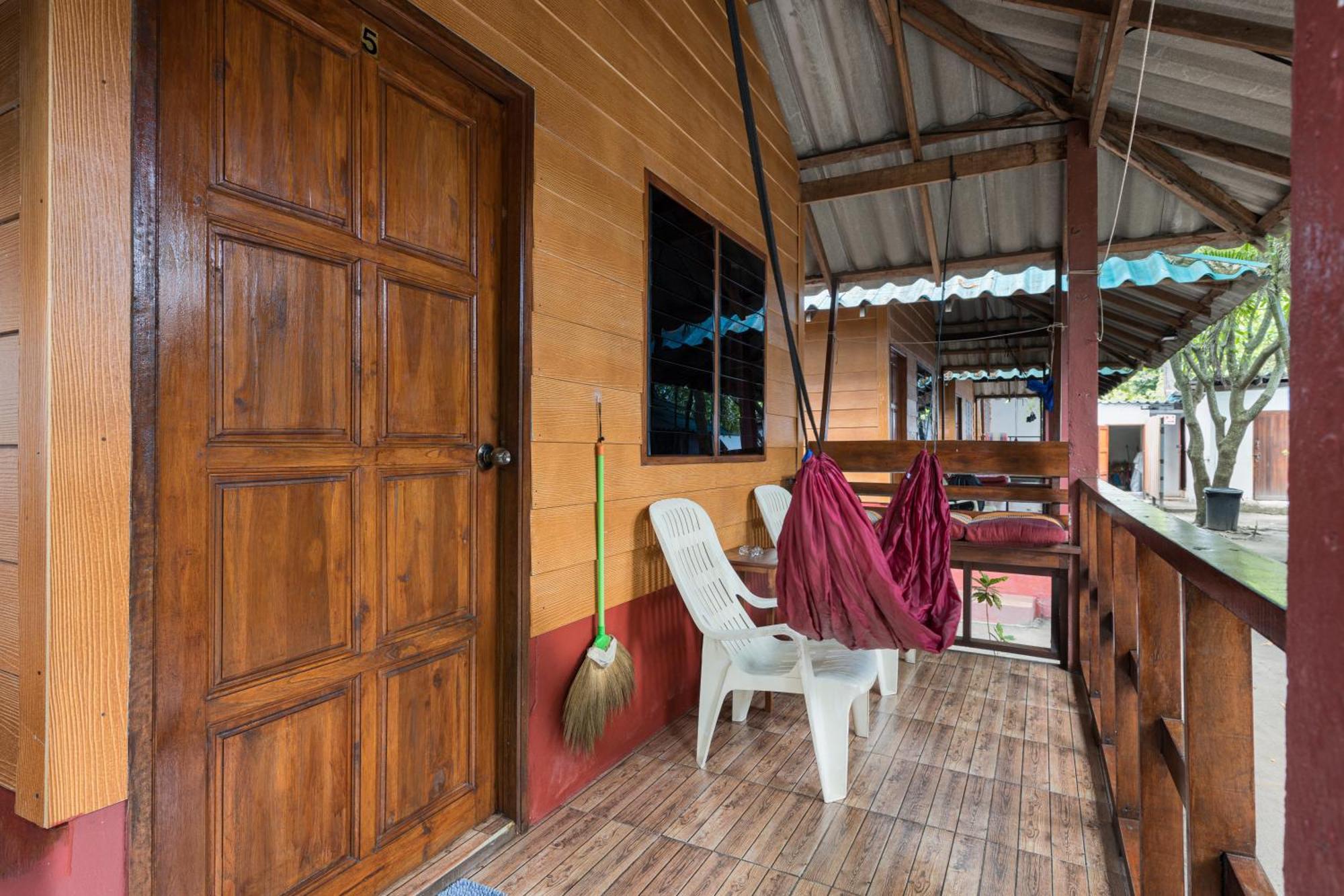 Family Song Koh Lipe Hotel ภายนอก รูปภาพ