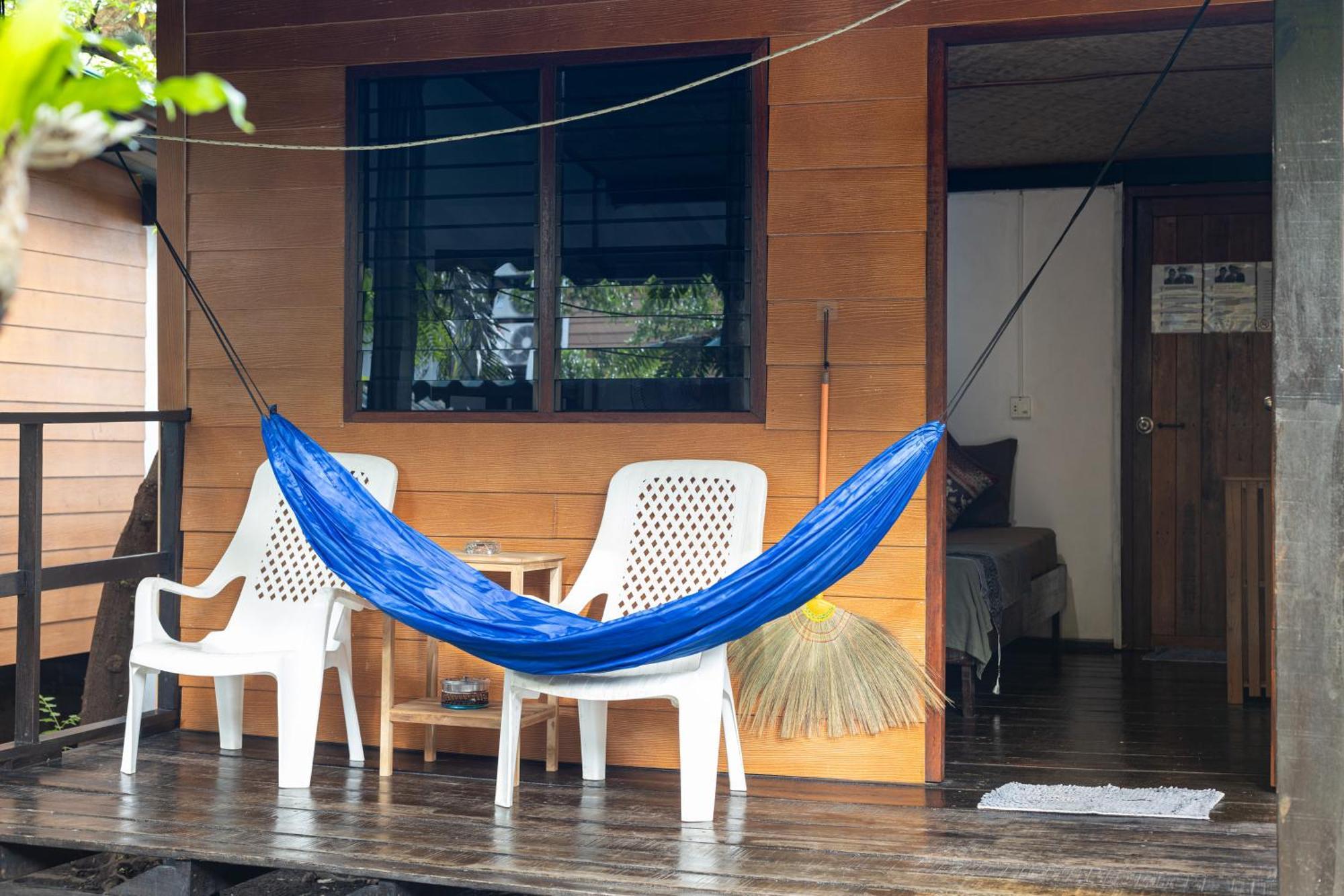 Family Song Koh Lipe Hotel ภายนอก รูปภาพ