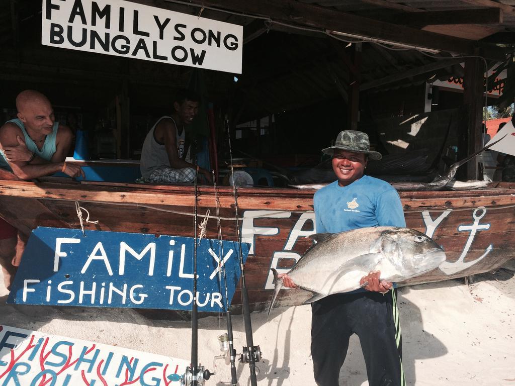 Family Song Koh Lipe Hotel ภายนอก รูปภาพ